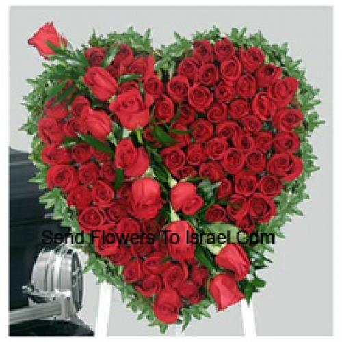 Beautiful Heart Shaped 100 Red Roses