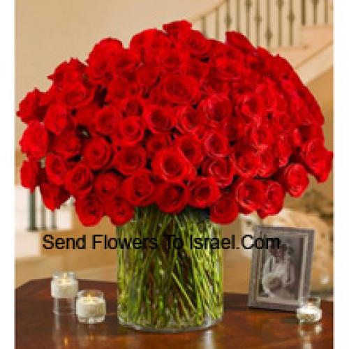 Sweet 100 Red Roses in Big Vase