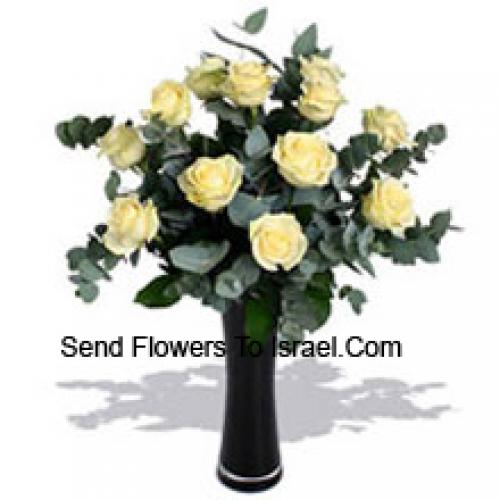 12 Exotic White Roses