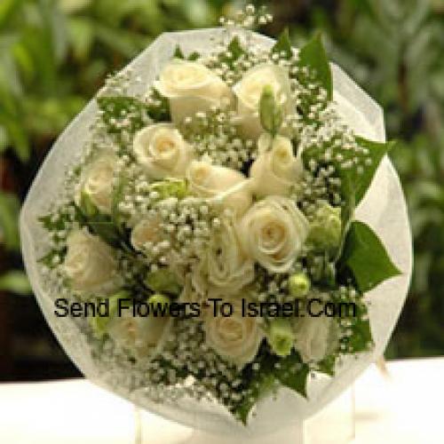 12 Elegant White Roses